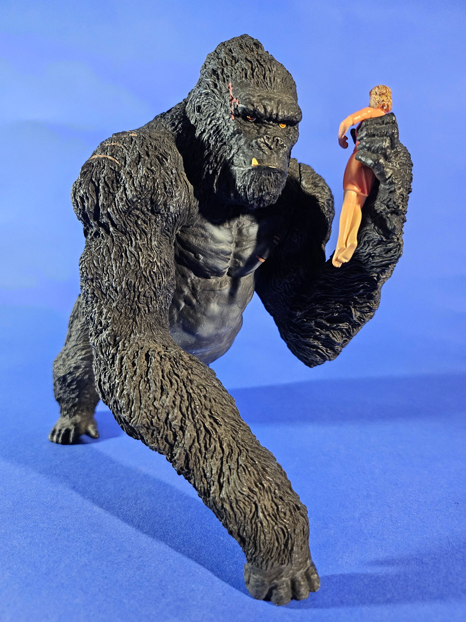King Kong 2005 with Ann Darrow Figure by X-Plus (2007)