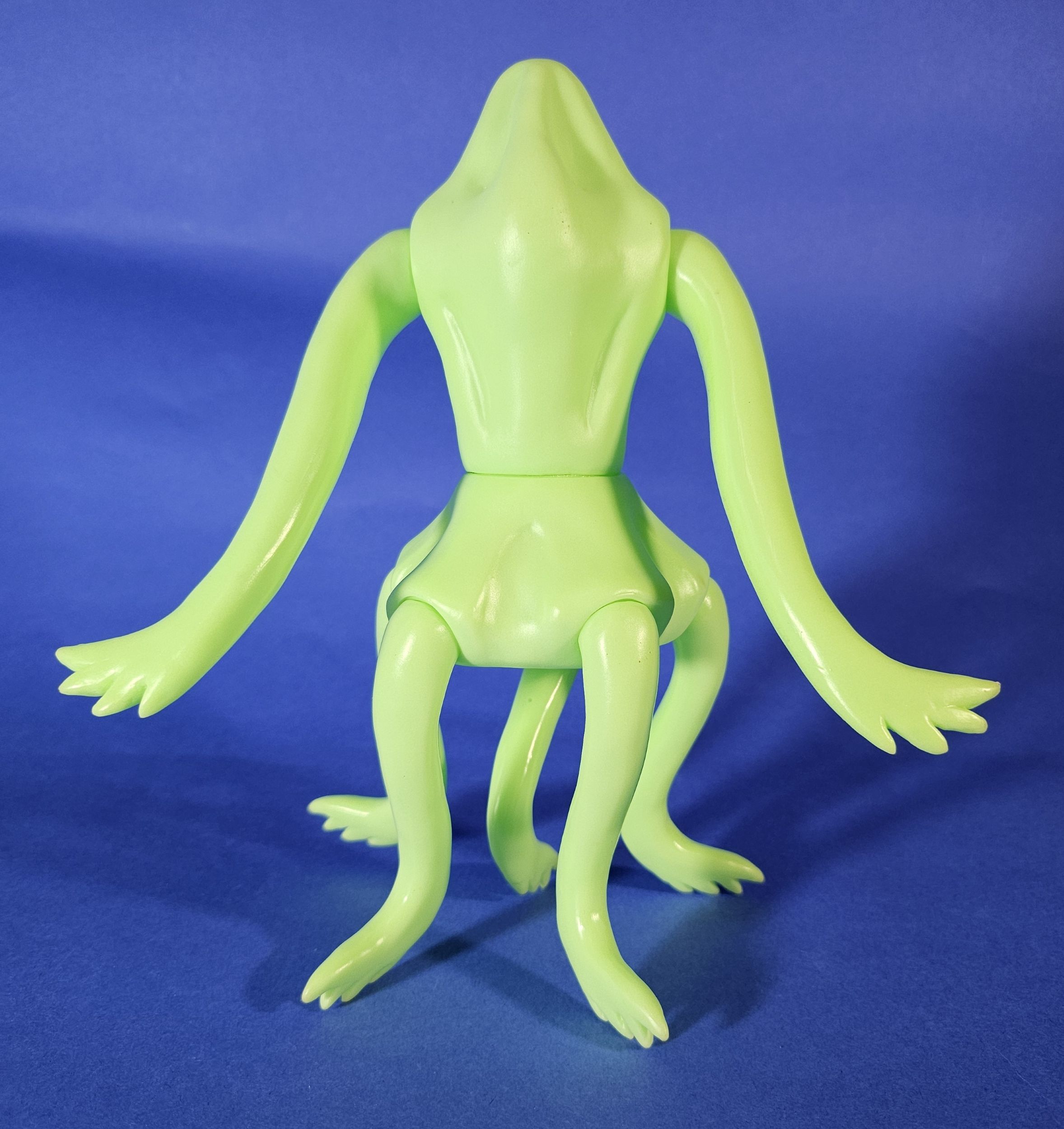 Dogora Glow-in-the-Dark Version by Marmit (VP-32)
