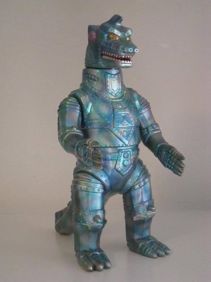 Mechagodzilla 2 (1975 Version) M1 Vinyl Figure Titanium Variant